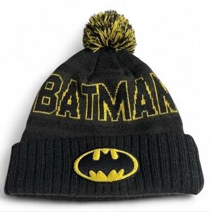 Batman Men’s Superhero Beanie - Black and Yellow